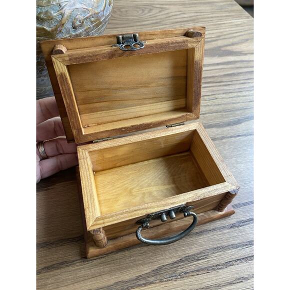 Vintage Wood Jewelry Box Small Jewelry Box With Hinged Lid - Picture 3 of 6